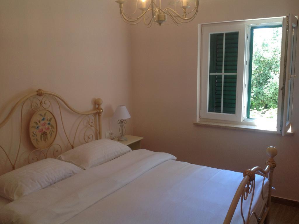 Apartment Provance Πούλα Δωμάτιο φωτογραφία